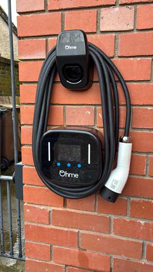 Wall-mounted-EV-charger
